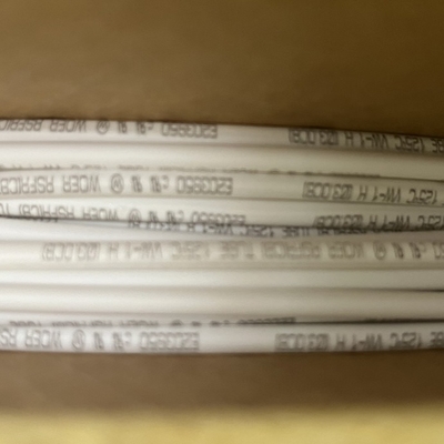 ราคาดี 2.5mm 2/1 White Heat Shrink Sleeving ท่อหน่วงไฟแบบยืดหยุ่นได้ ออนไลน์